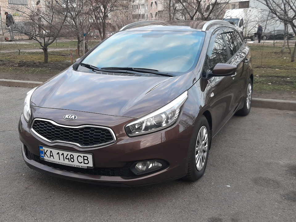 Купівка KIA Ceed SW 1.6 CRDi MT 2012 3