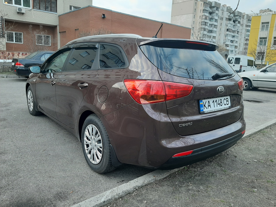 Купівка KIA Ceed SW 1.6 CRDi MT 2012 4