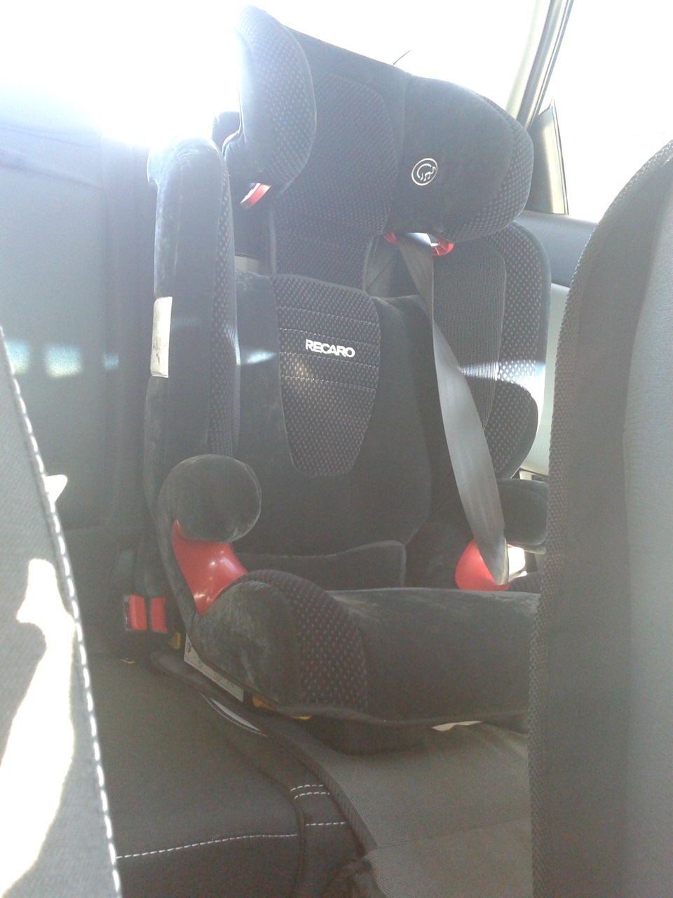 Автокрісло Recaro Monza Nova Seatfix 2 3