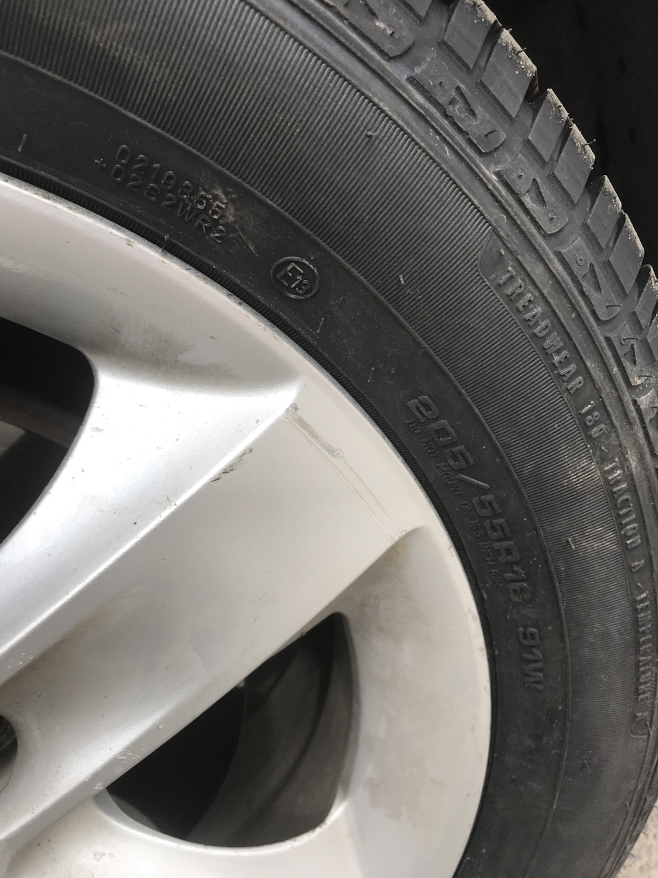 Повернувся у стік 205/55/16 5