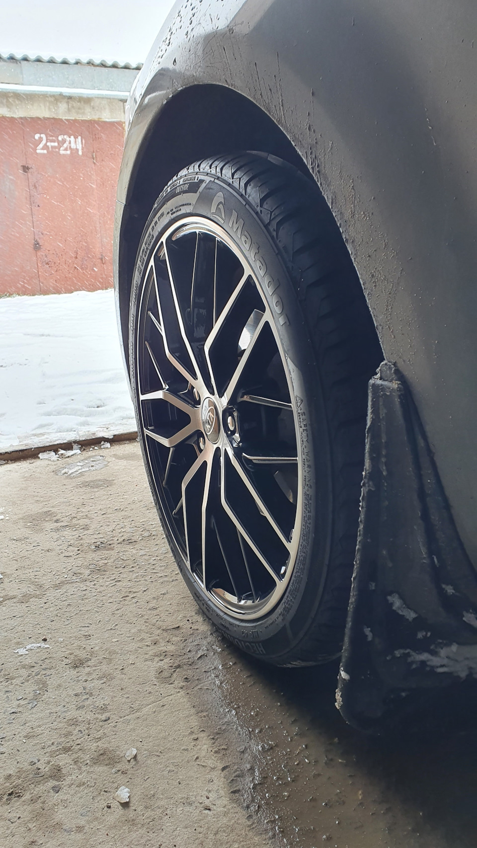 Колеса RST 008 7.5Jx18 ET50 та шини Matador MP47 225/40R18 92Y XL 5