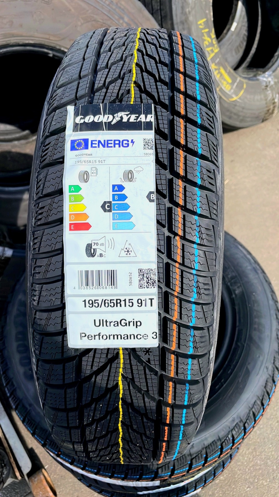 18.KIA Ceed SW JD (NEW 2016): Goodyear Ultra Ggrip Performance 3. 1