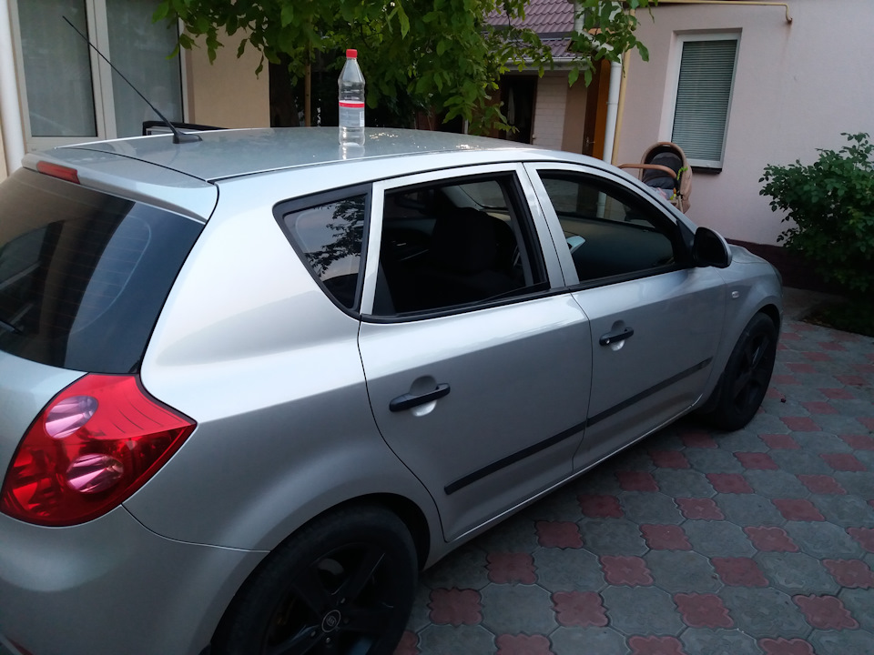 Обдер плівку зі стійок дверей та діагностика авто 3
