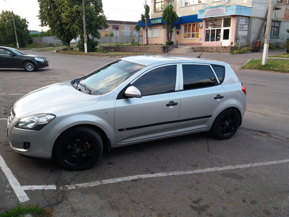 Обдер плівку зі стійок дверей та діагностика авто 1