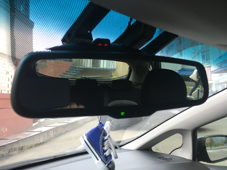Установка парктронника та автодоводчика стекол 2