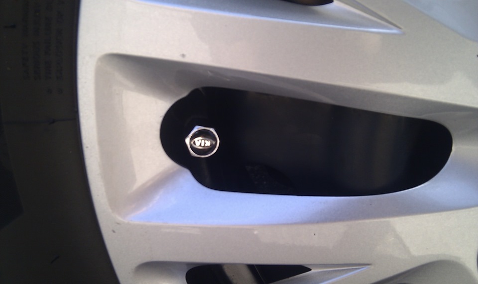 Колпачки на ниппель Kia 4