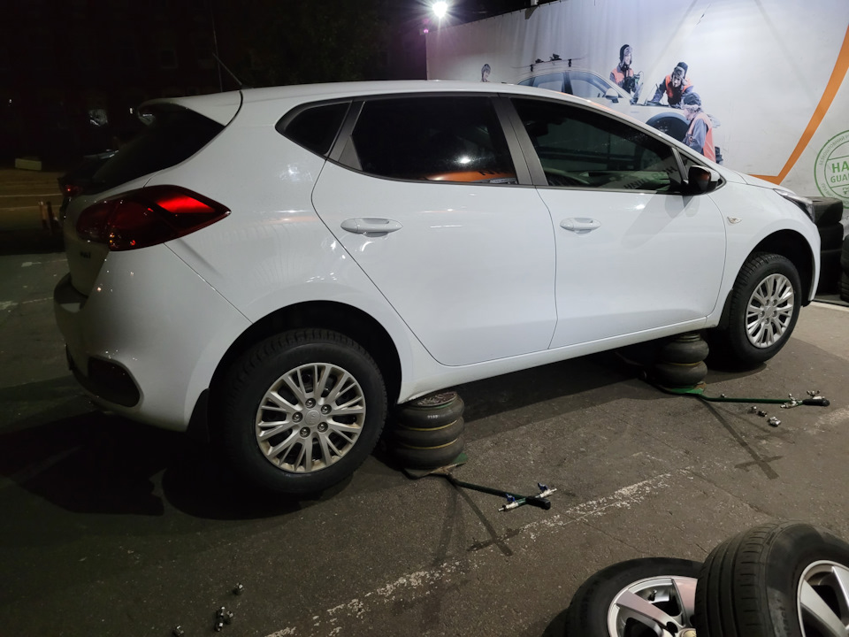 Відгук про зимову гуму Goodyear UltraGrip Ice 2 1