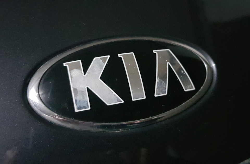 Заміна емблеми на передньому бампері 2