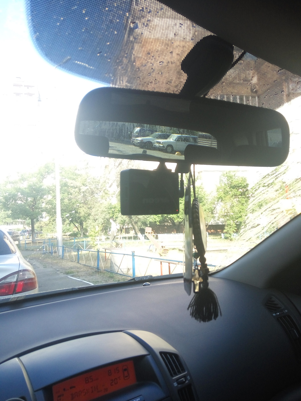Xiaomi Yi Car DVR 4