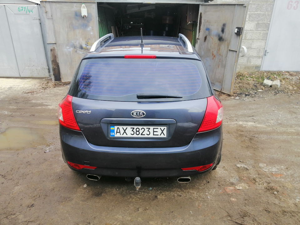 Установка рейлінгів Kia Ceed від універсала на хетчбек 3