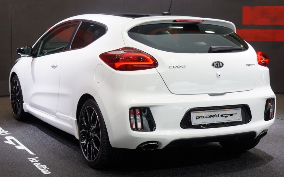 Задній бампер Kia ceed GT Тізер!) 2