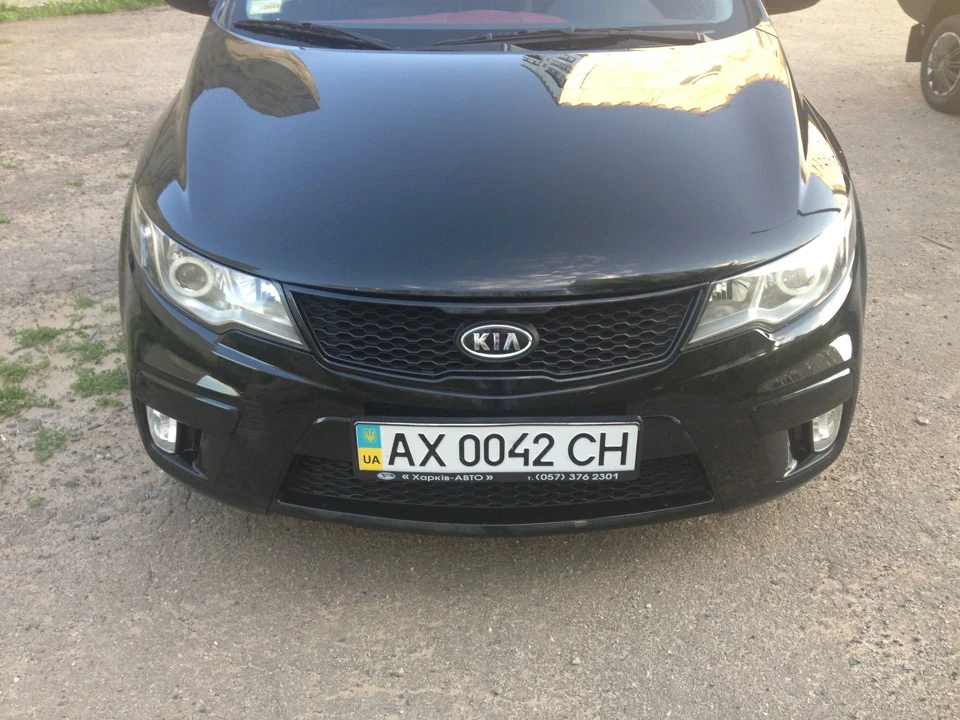 Зробив і грати червоною ... який варіант крутіший?