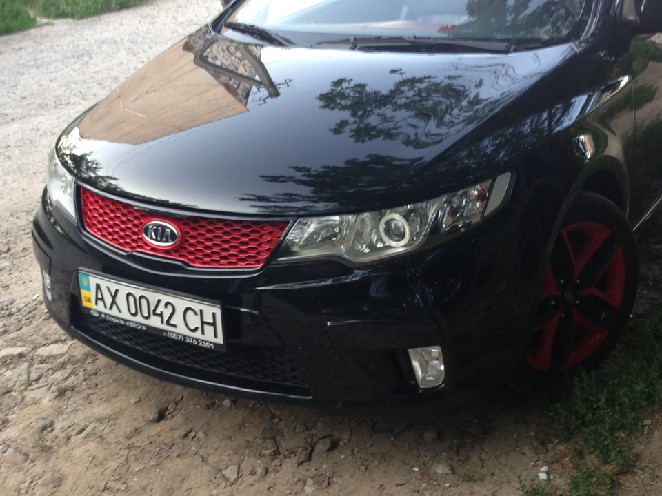 Зробив і грати червоною ... який варіант крутіший? 3