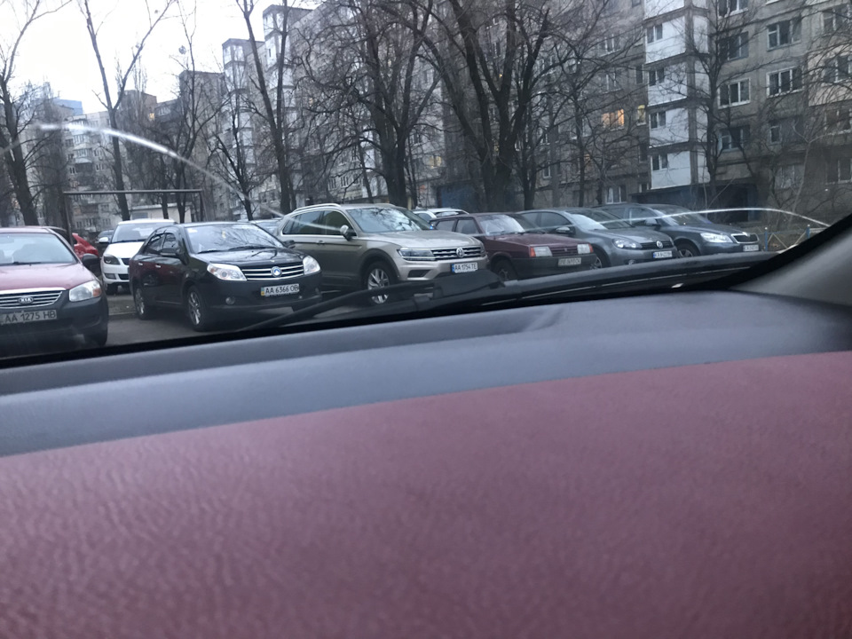 Тріщина на лобовому склі 2