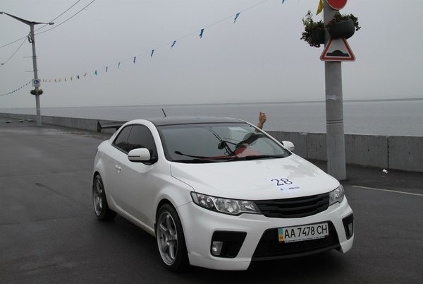 ПРОДАМ ікла на kia cerato 3