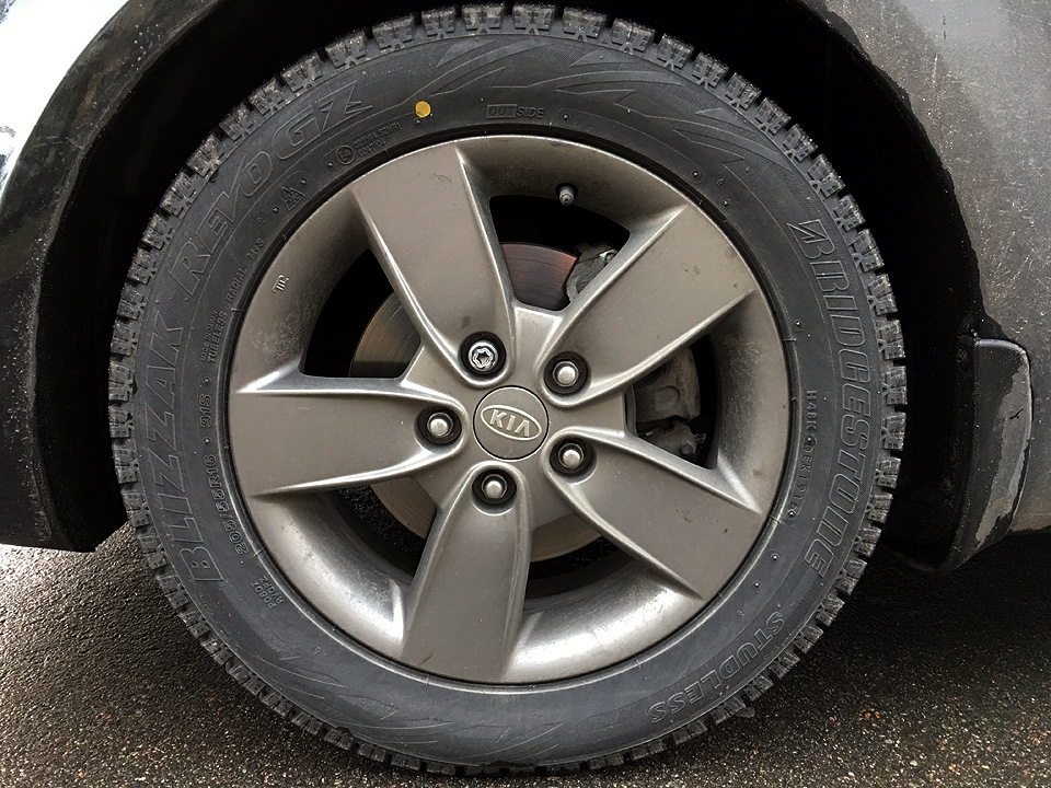 04 Колісні гайки McGard SL 2