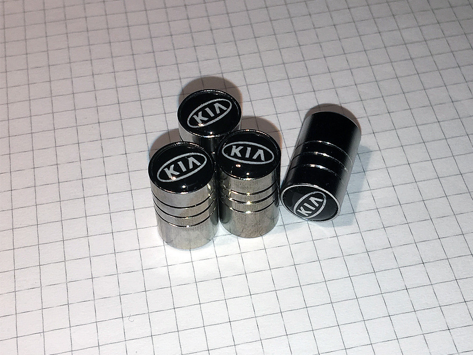12 Ковпачки на ніпель KIA 1