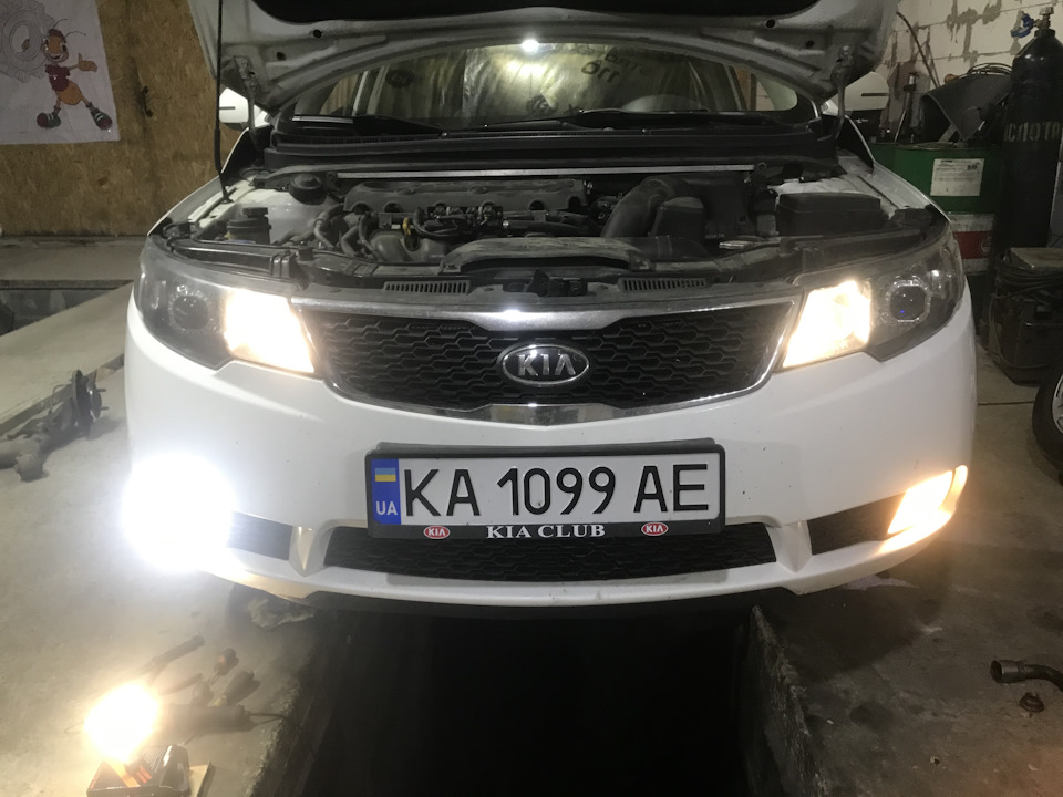Заміна лампочок ПТФ на лід Китай. 5