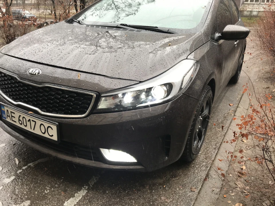 LED F3 у ближнє світло.