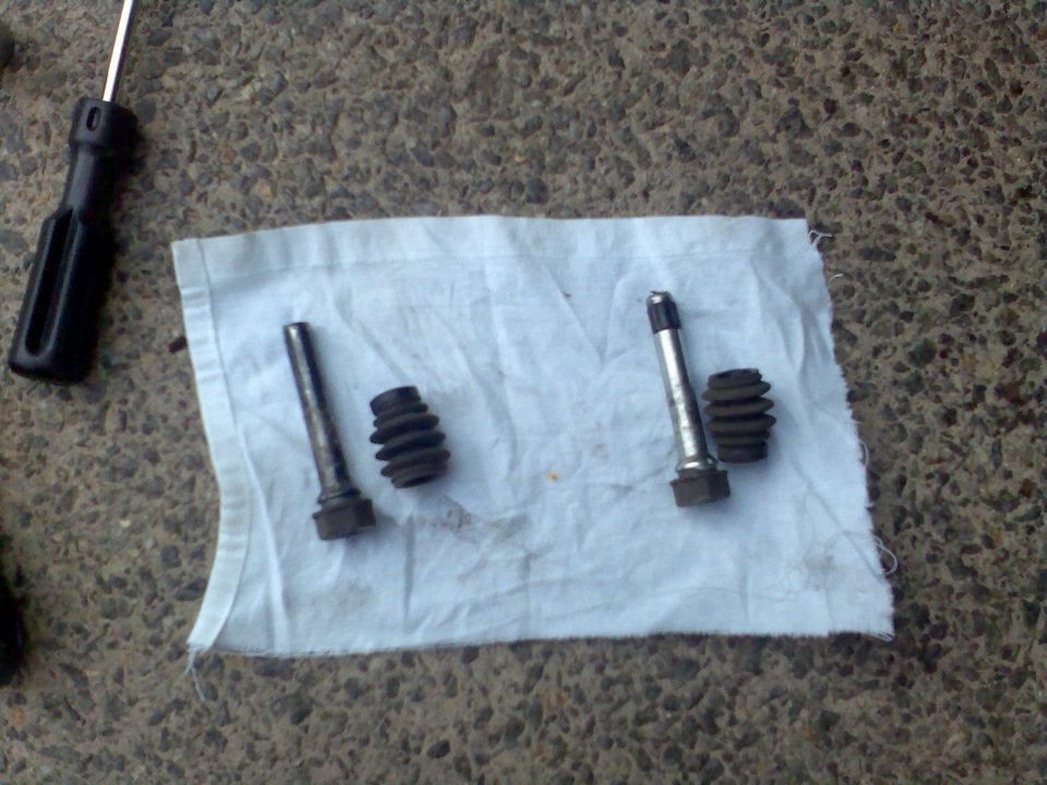 Змащення напрямних суппортів 2
