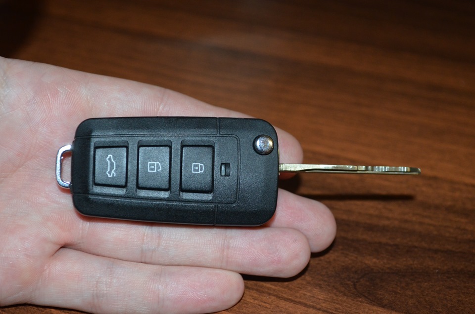 викидний ключ Kia cerato 5