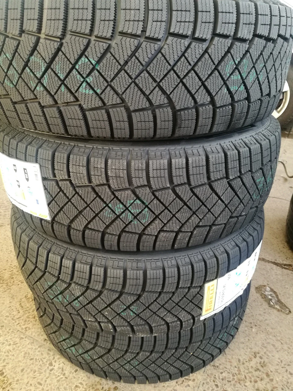Pirelli 195*65*15
