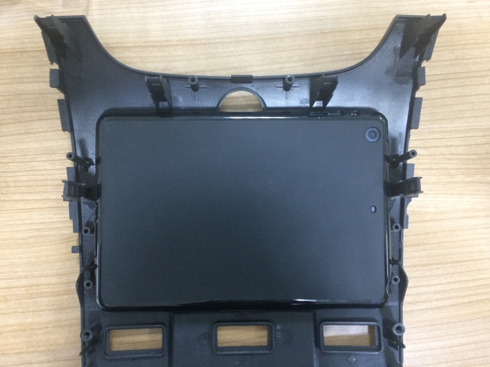 Більше звуку: iPad замість штатного ГУ 4