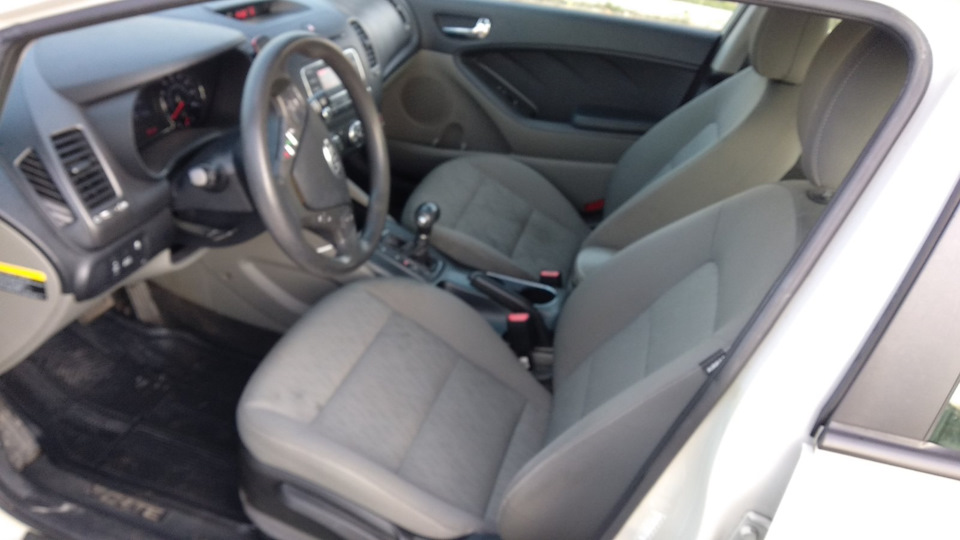 Салон KIA FORTE USA2015 3