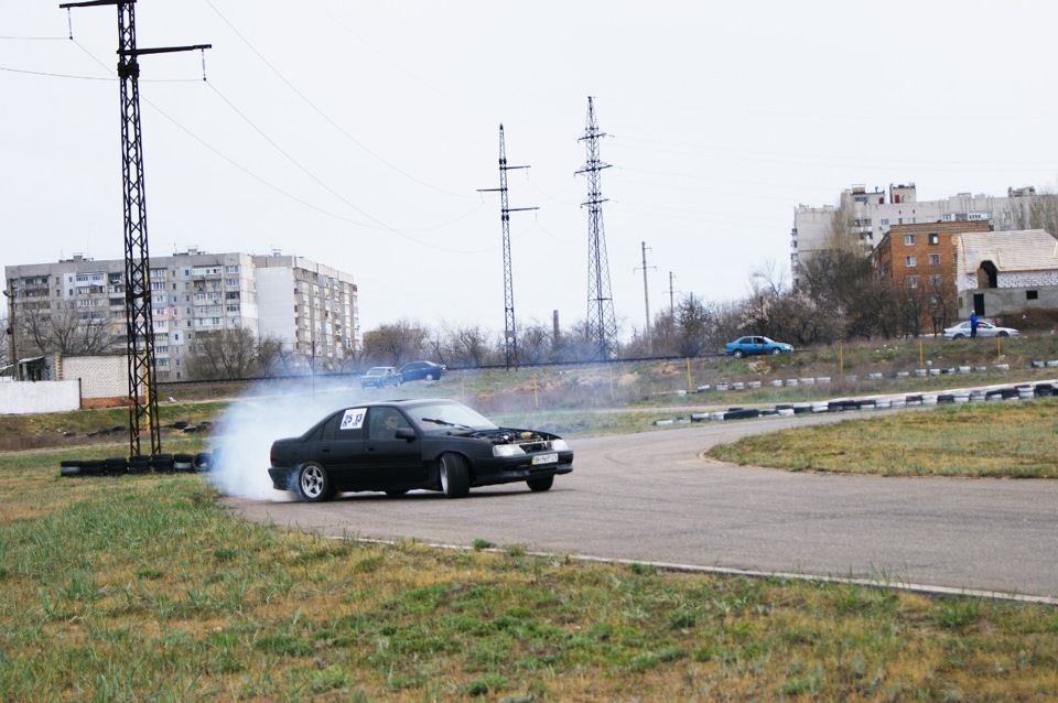 Активні вихідні: Race of Masters & Drag Racing 4