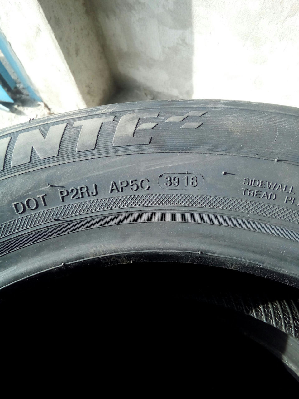 Нова літня гума Delinte DH2 (195/60/15) 4