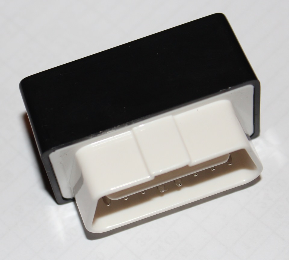 ELM 327 Bluetooth з кнопкою вимкнення 2