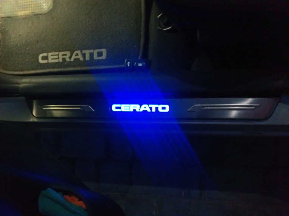 Накладки на пороги Cerato 2