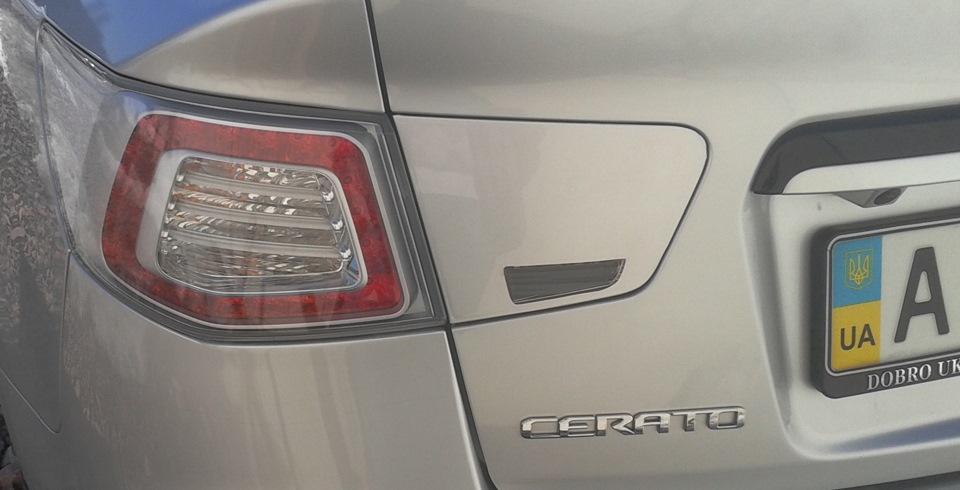 Ліхтарі від KIA Cerato Hybrid 2