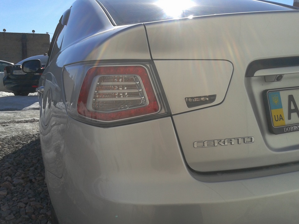 Ліхтарі від KIA Cerato Hybrid 3