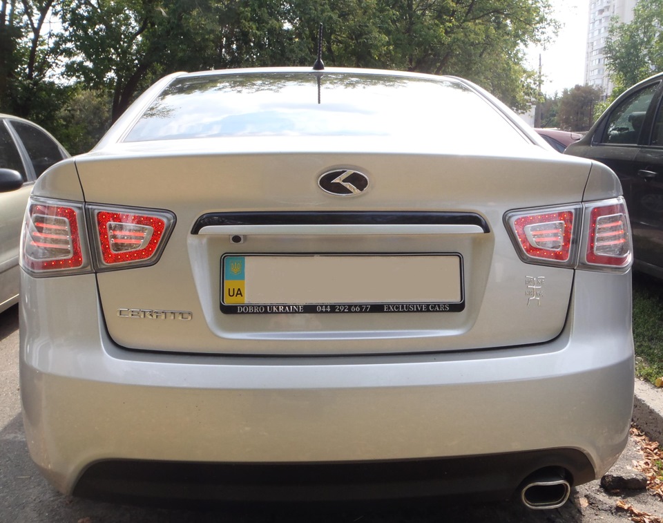 Ліхтарі від KIA Cerato Hybrid 1