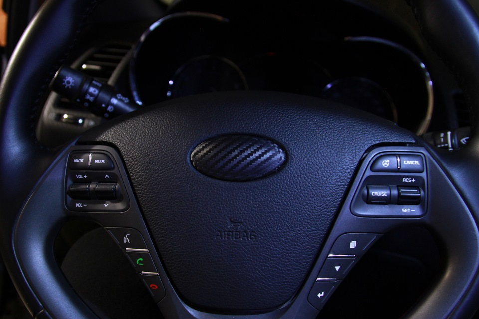 ЗНАЧКИ KIA 1