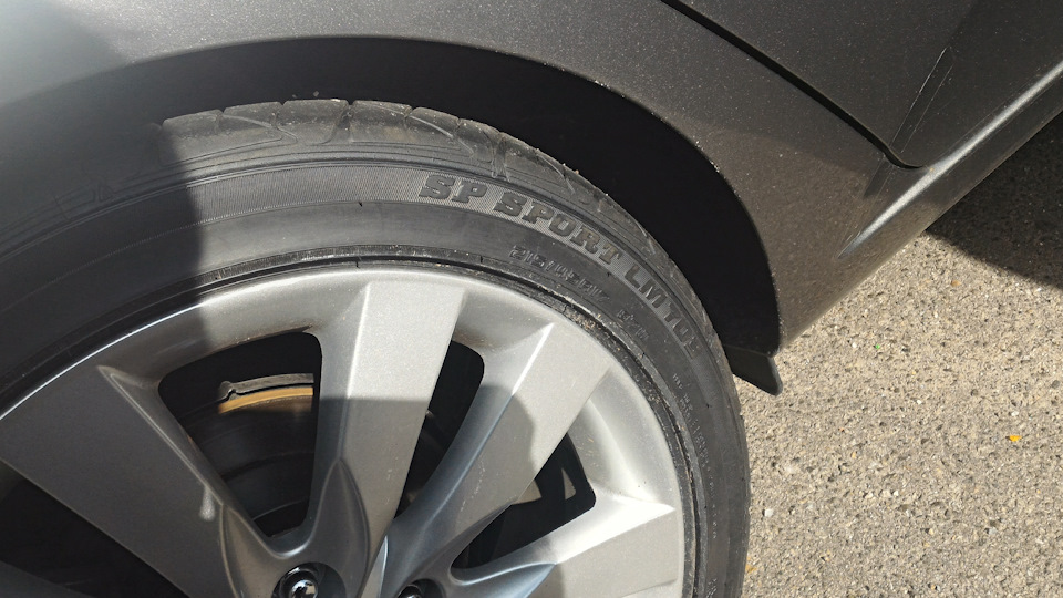 Літня гума Dunlop SP Sport LM703 215/45 R17 87W 4