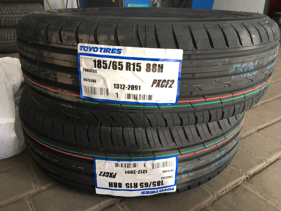 Toyo proxes CF2 1