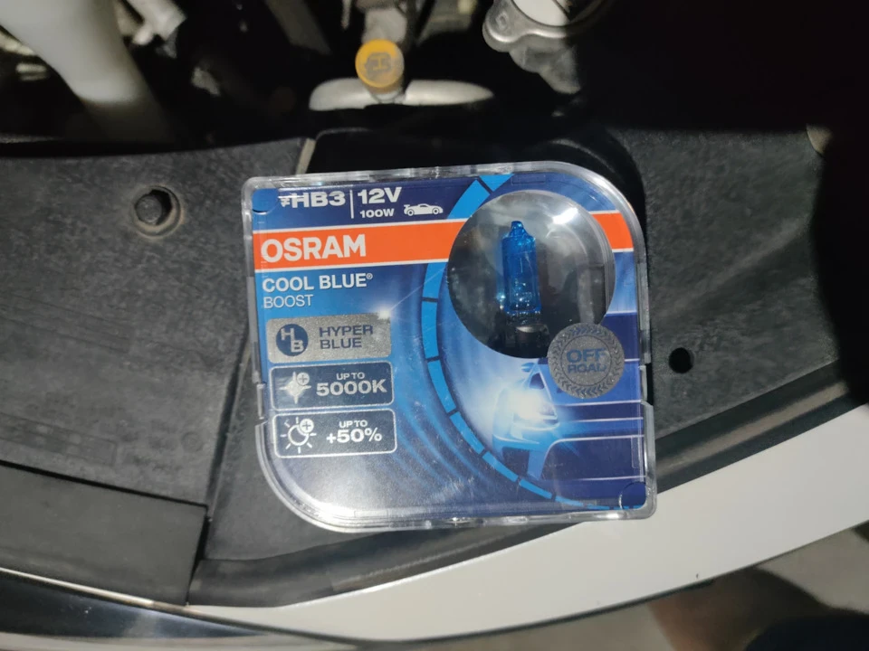 Встановлення ламп Osram Cool Blue в дальній