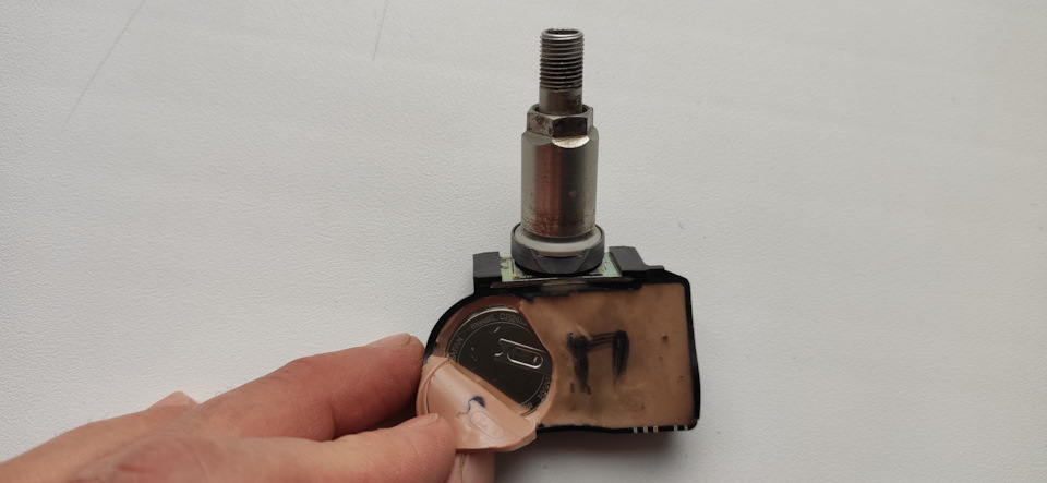 Заміна батарей у датчиках тиску шин TPMS 3