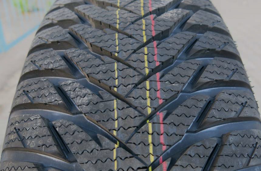 Перевзув машину. GOODYEAR UltraGrip 8 2