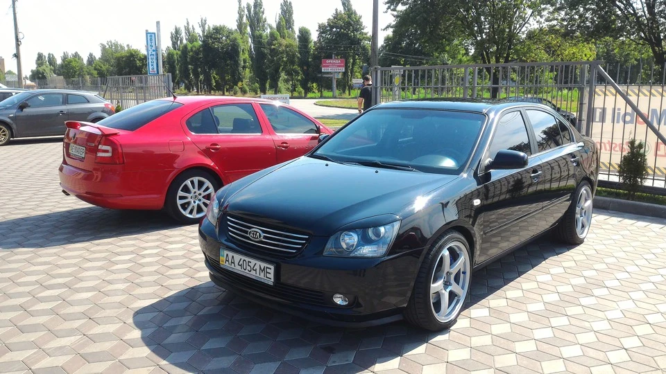 Kia Magentis 2.7 V6 vs Skoda Octavia A5 RS