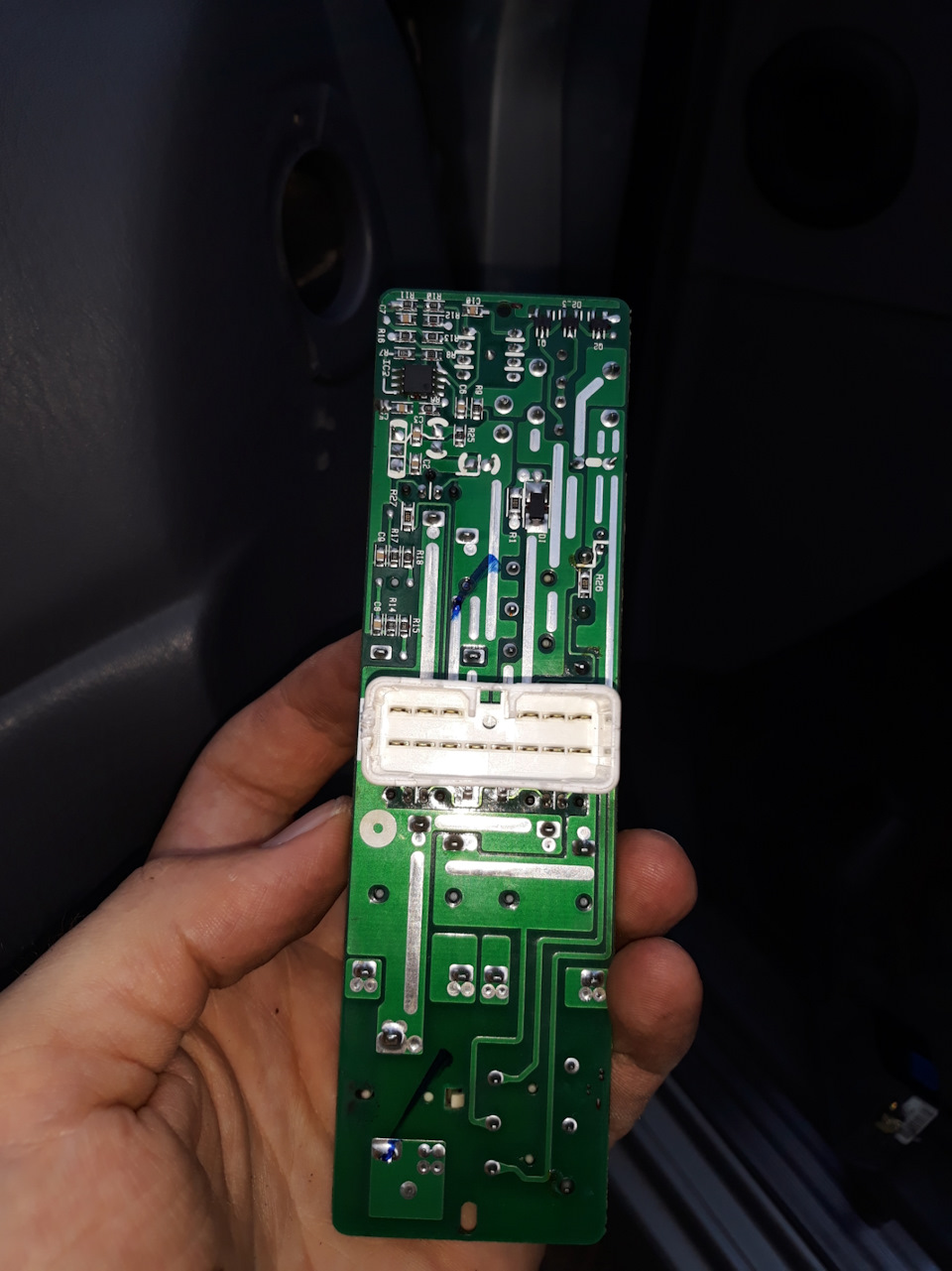 Блок управління склопідйомником 2