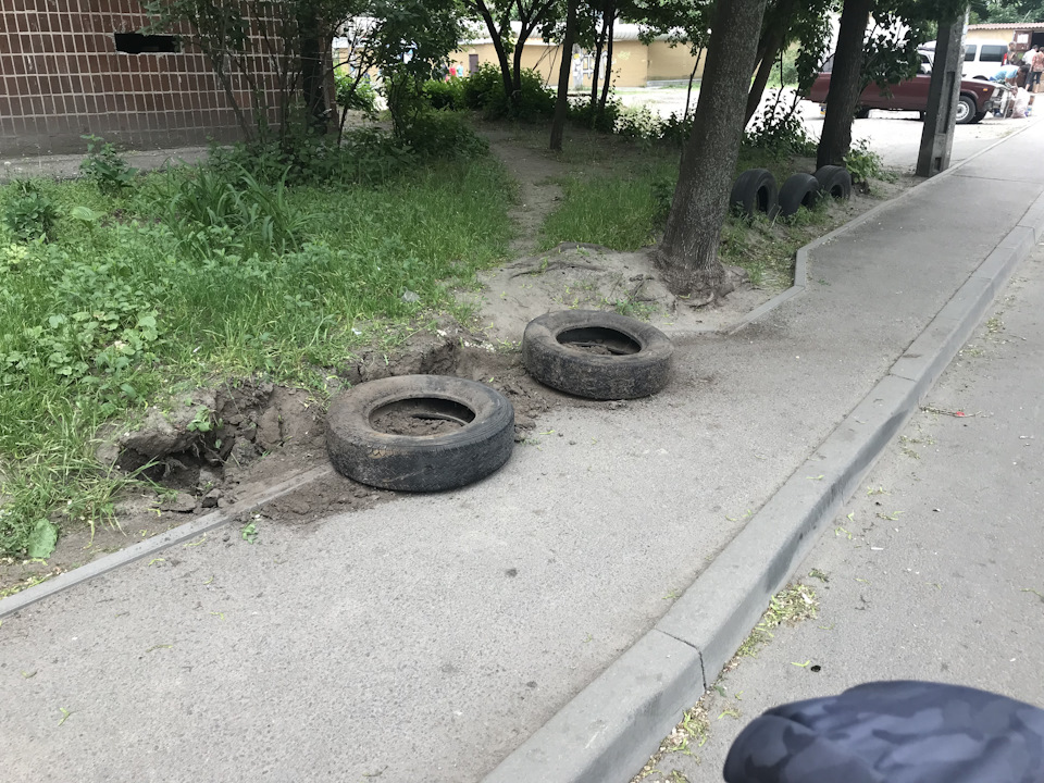 Новий акумулятор або виродки в судах 3
