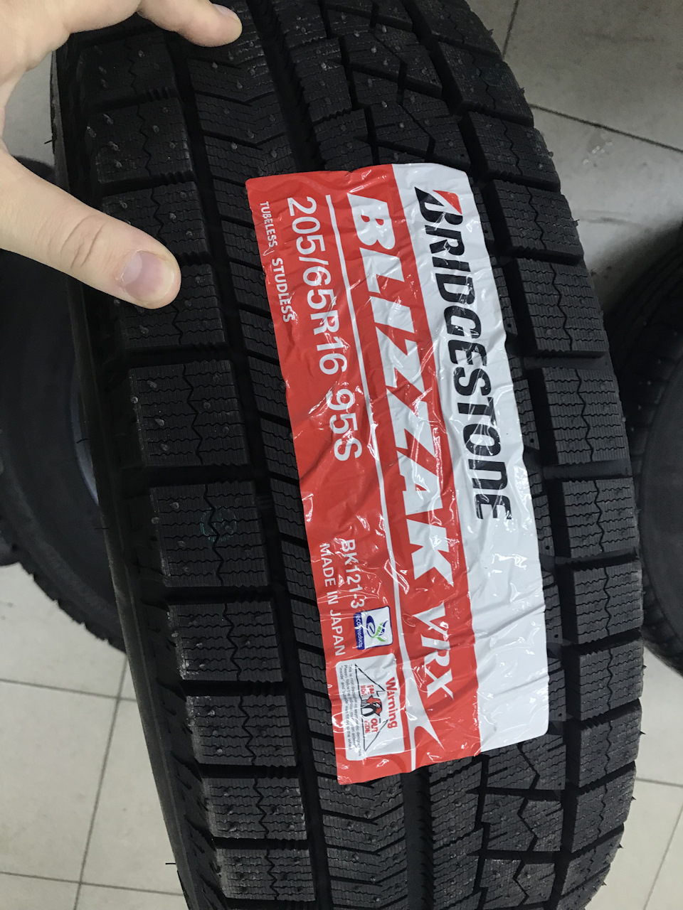 Зима на Bridgestone Blizzak VRX 205/65 R16 3