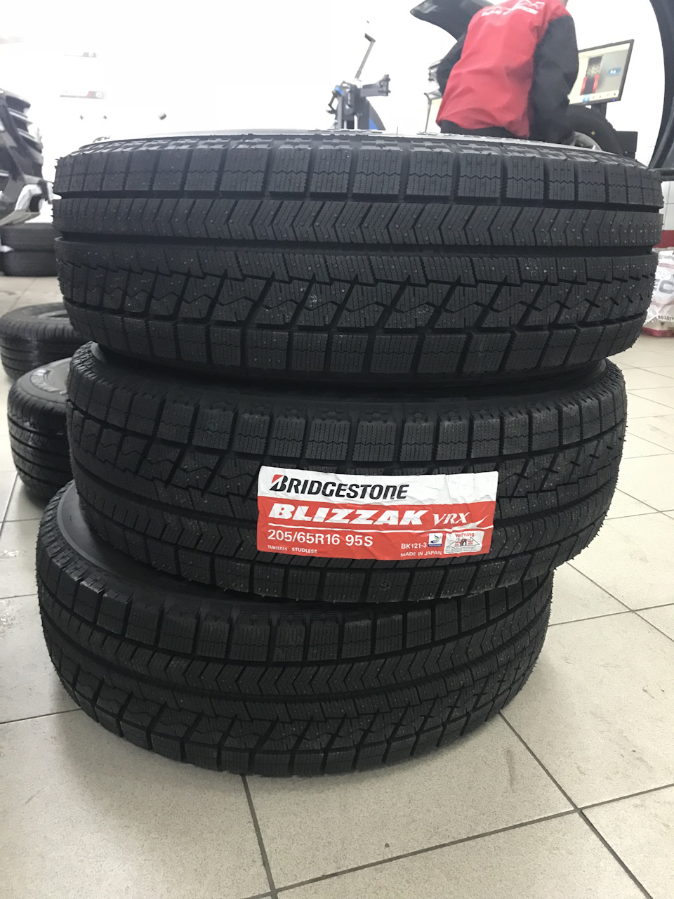 Зима на Bridgestone Blizzak VRX 205/65 R16 4