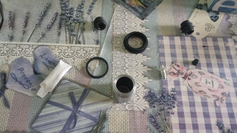 Продовжую доводити до пуття ходове обслуговування гальм. 3