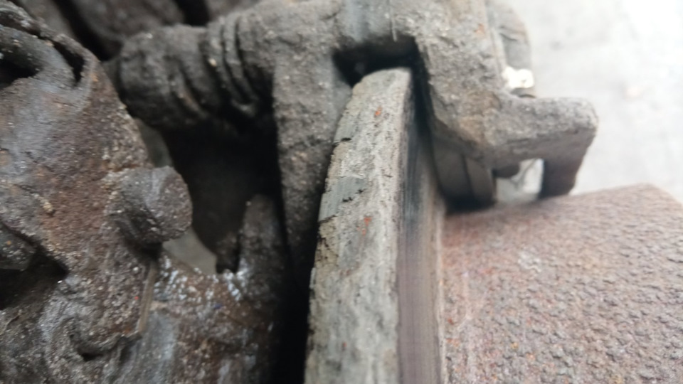 Продовжую доводити до пуття ходове обслуговування гальм. 2