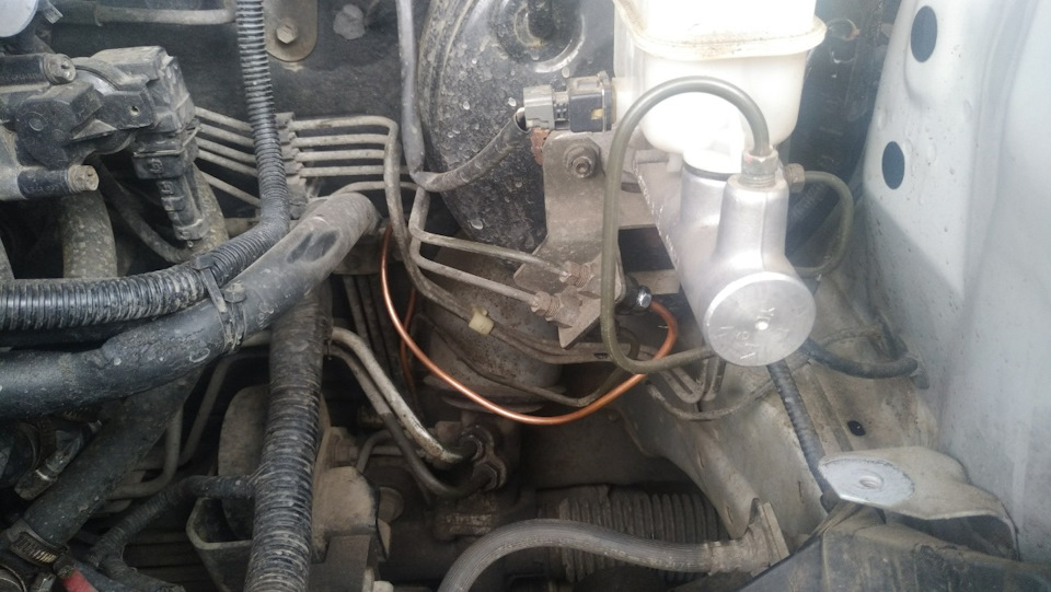 Гальма: заміна патрубка 4