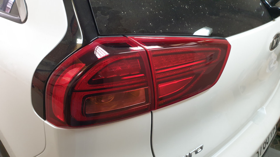 Змінюємо вигляд ззаду (ліхтарі) 4